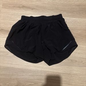 Black lululemon hottie hot shorts 4” inseam